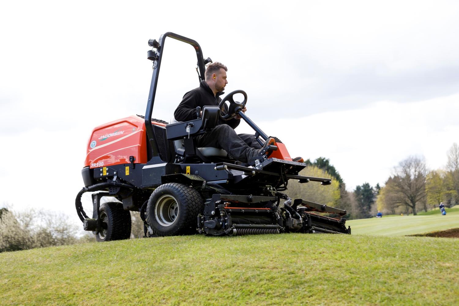 TR330 | Commercial | Jacobsen